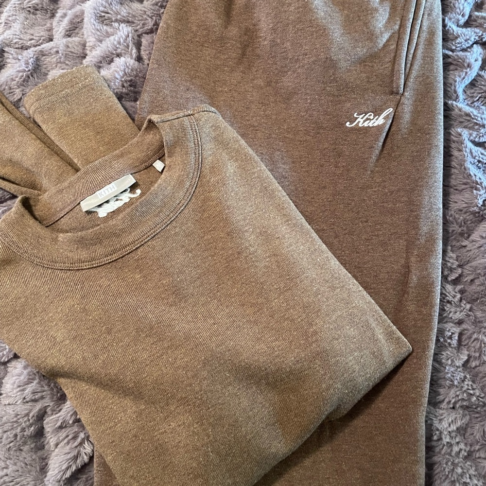 Kith Long Sleeve Cropped Tee with Matching Joggers